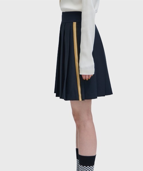 FRED PERRY（フレッドペリー） スカート Tape Detail Pleated Skirt
