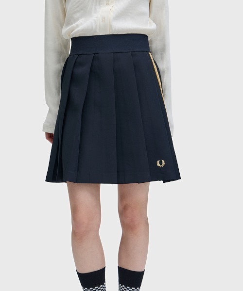 FRED PERRY（フレッドペリー） スカート Tape Detail Pleated Skirt