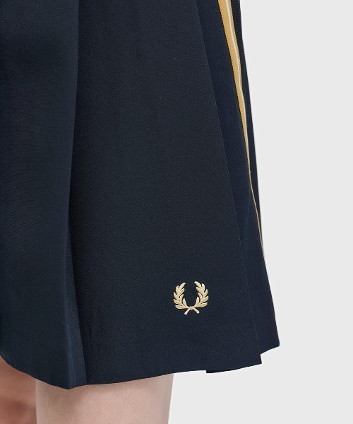 FRED PERRY（フレッドペリー） スカート Tape Detail Pleated Skirt