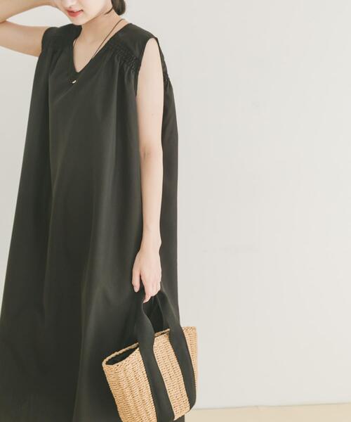 「ITEMS URBANRESEARCH」 ノースリーブワンピース FREE ブラック レディース_画像2