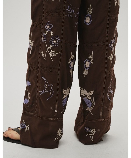 パンツ Embroidery Patchwork Trousers 12610719 メンズの画像