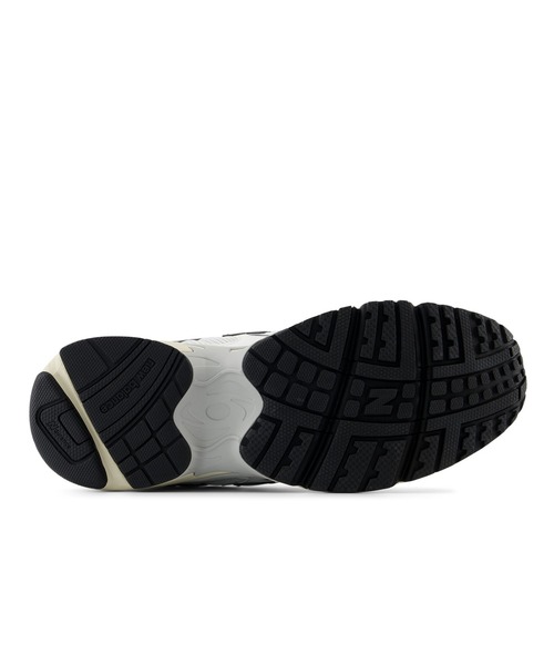 New Balance(ニューバランス) ローカットスニーカー 23.5cm シルバー New Balance(ニューバランス) ローカットスニーカー 23.5cm シルバー