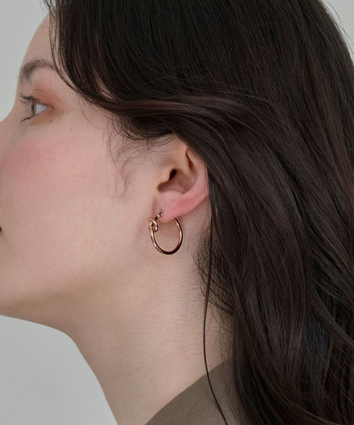 Phoebe（フィービー） ピアス スタイリッシュノットフープピアス