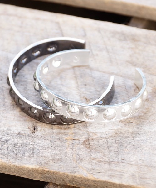 バングル Genri/「duck dive」Studded Bangle I メンズ レディースの画像