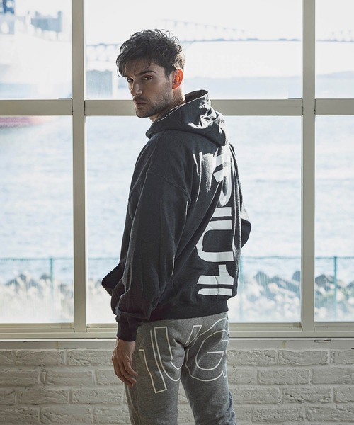 1PIU1UGUALE3 RELAX パーカー 1PIU1UGUALE3 RELAX(ウノピゥウノウ