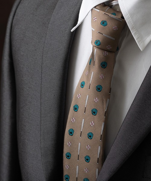 Quit Running（クイトランニング） ネクタイ 野球デザイン 刺繍