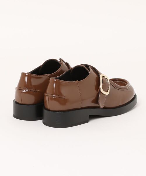 CHARLES ＆ KEITH（チャールズ&キース） ローファー バックル 
