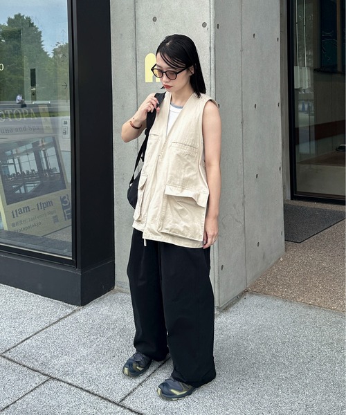 新品・未使用【feepur】ポケットワークベストアイボリー feepur ベスト ジレ ポケットワークベスト レディース