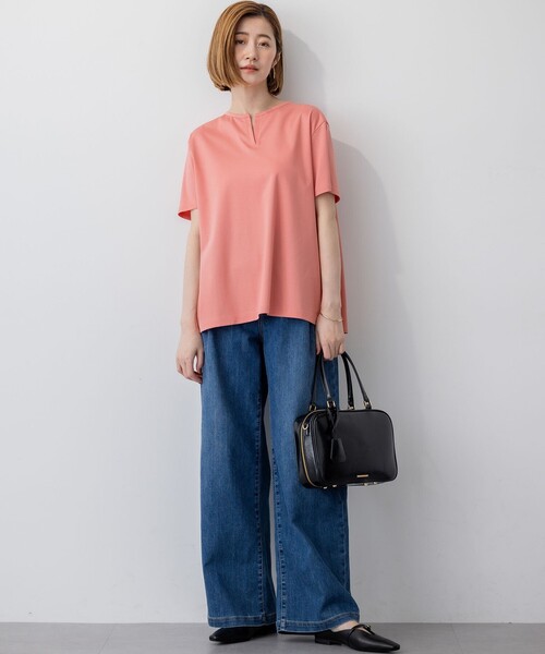 【汗じみ防止/洗える】スムースデザイン バックフレア カットソー 23区｜【汗じみ防止/洗える】スムースデザイン バックフレア