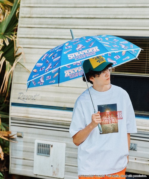 niko and…（ニコアンド） 傘 「STRANGER THINGS」コラボ ビニール傘