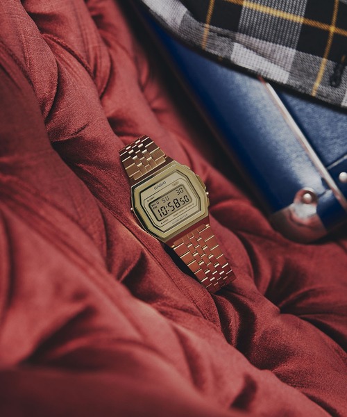腕時計 CASIO CLASSIC / PREMIUMシリーズ / A1000G-9JF メンズ レディースの画像