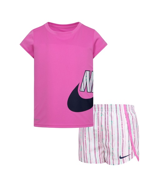 大人気! NIKE キッズ Tシャツ ショートパンツ セットアップ 女の子 NIKE tシャツ 「NIKE」NKG HAPPY CAMPER SPRINTER SET/Tシャツ