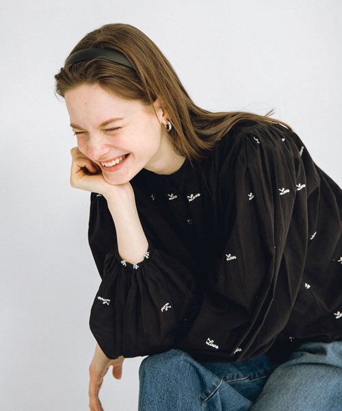 【アーバンリサーチサニーレーベル】Love embroideryブラウス URBAN RESEARCH Sonny Label ブラウス シャツ Love embroidery