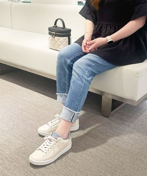 diana スニーカー ビジュー付きパンチングスニーカー レディース