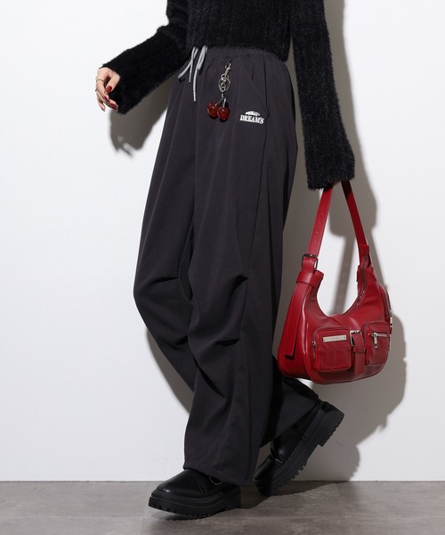 WORKS ワイドパンツ パンツ チャーム付パラシュートパンツ レディース
