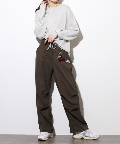 WORKS パンツ チャーム付パラシュートパンツ レディース : ZOZOTOWN
