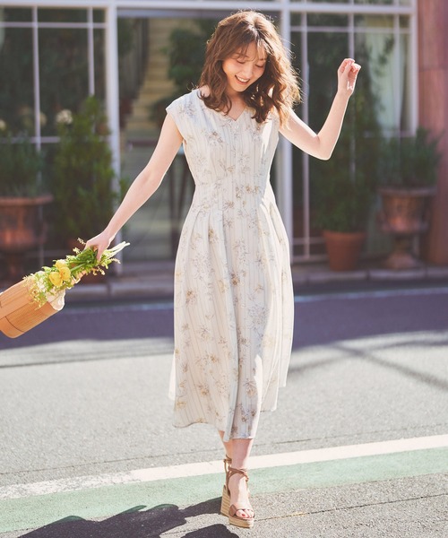 「NOELA」 半袖ワンピース M ベージュ レディースの画像