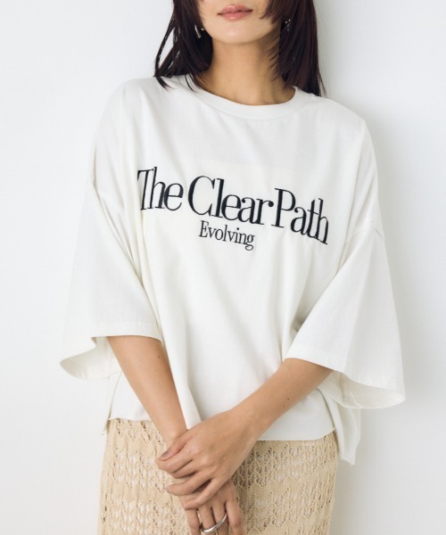 AZUL BY MOUSSY（アズールバイマウジー） tシャツ 刺繍ロゴTシャツ
