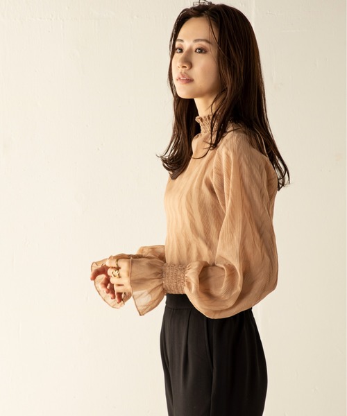 MILLION CARATS（ミリオンカラッツ） ブラウス シャツ 立体感のある