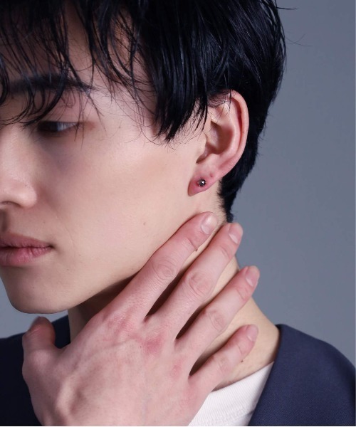 LION HEART ピアス LH Petite Modern ブラックダイヤモンドピアス/L 