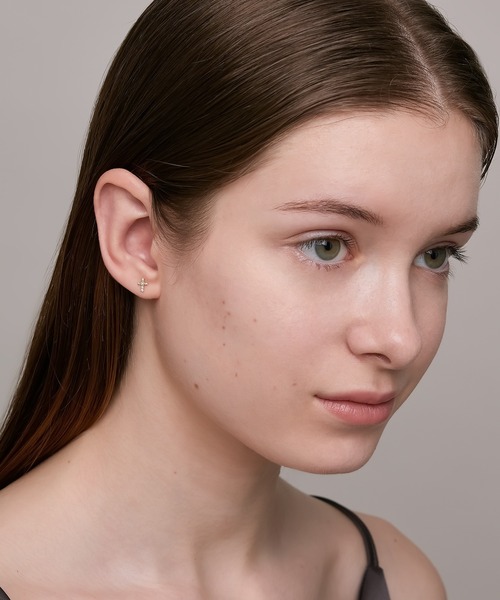 ピアス 「Tiny Motif」K10ダイヤモンドクロスピアス（0.02ct） レディースの画像