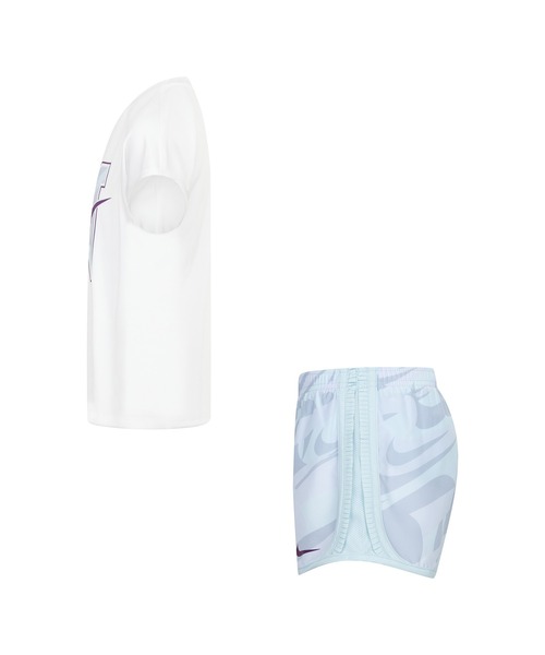 Nike Tシャツ & ショートパンツ セット Nike Tシャツとショートパンツセット - メルカリ