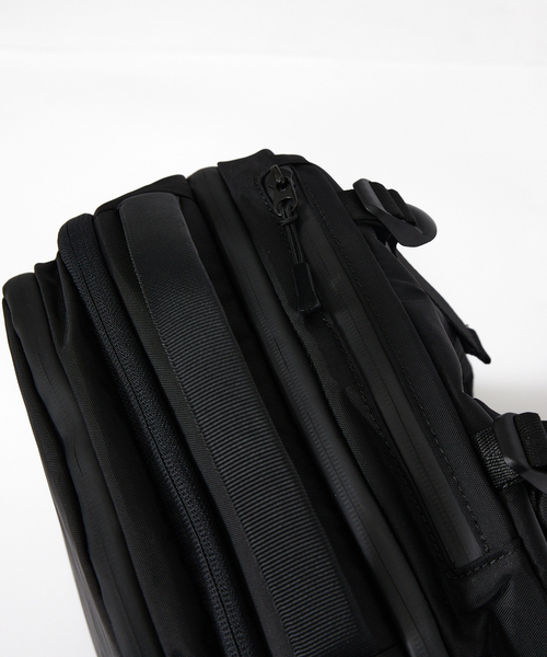 NoiR デイバック リュック 「NoiR / ノアール」撥水加工Transistor