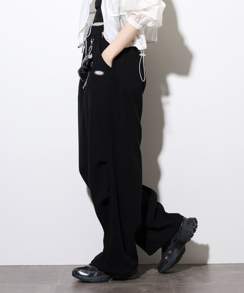 WORKS ワイドパンツ パンツ チャーム付パラシュートパンツ レディース