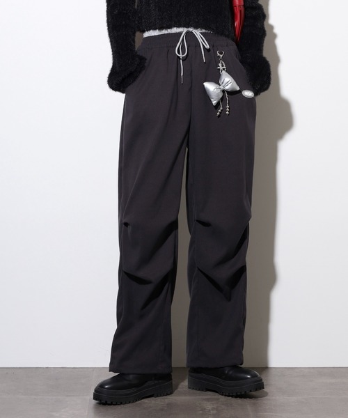 WORKS ワイドパンツ パンツ チャーム付パラシュートパンツ レディース