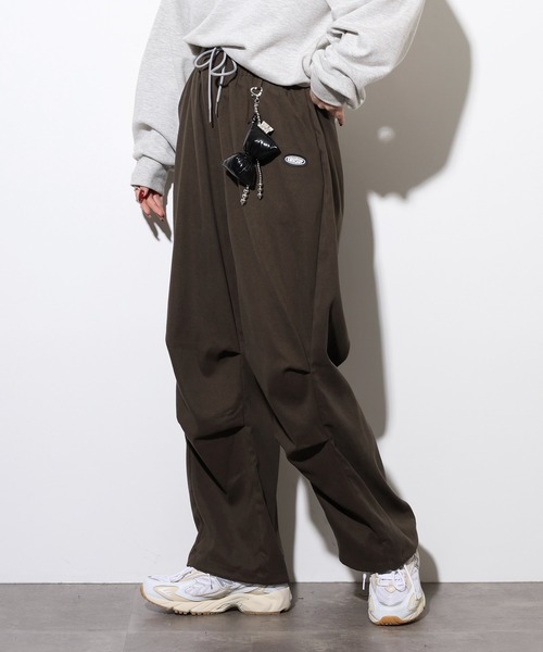 WORKS パンツ チャーム付パラシュートパンツ レディース : ZOZOTOWN
