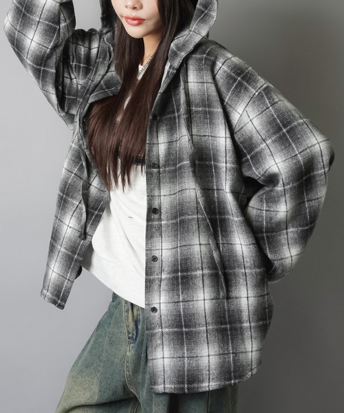【美品】ヘンリクビブスコフ　変形　シャツ　カットソー　チェック　オーバーサイズ SPINNS（スピンズ） ブラウス シャツ 肉厚フード付きオーバーサイズ