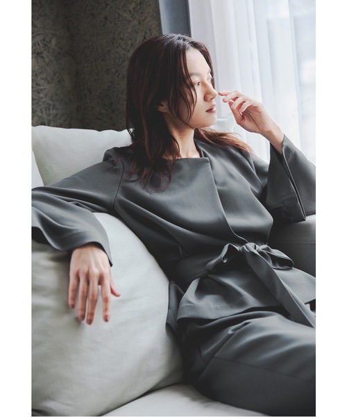 niana（ニアナ） セットアップ リボンペプラムブラウスパンツスーツ 2