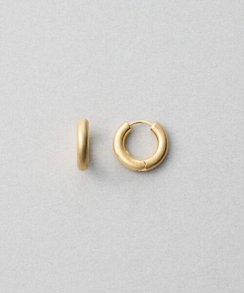 104704262
