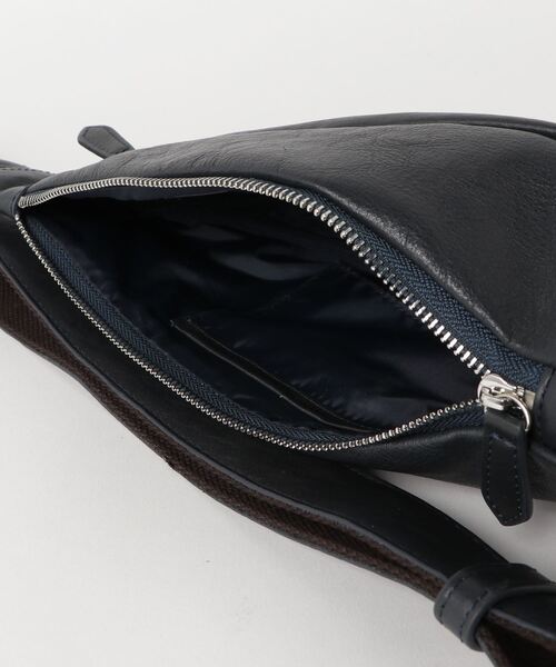 L.E.D.BITES（エルイーディーバイツ） ショルダーバッグ