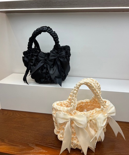 &otherstories シルバー サテン リボン付きハンドバッグ &otherstories シルバー サテン リボン付きハンドバッグ