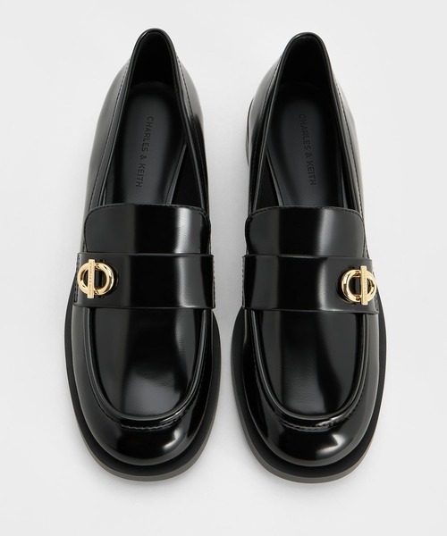 CHARLES&KEITH レディースローファー（新品） CHARLES ＆ KEITH ローファー メタリックバックル ストラップ