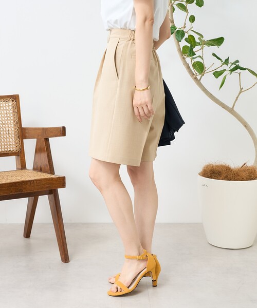 Chloé リネン タック入りショートパンツ ベージュ　美品 Chloé リネン タック入りショートパンツ ベージュ 美品 - メルカリ