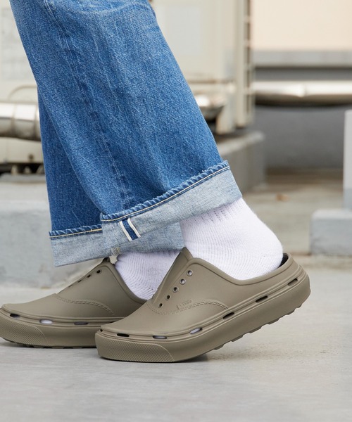 VANS（ヴァンズ） サンダル Authentic Foam Mule オーセンティック