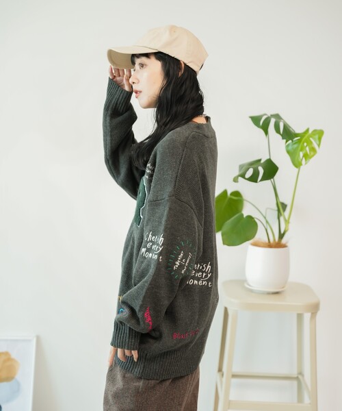 フリー　サイズ　刺繍入りダークグレーカーディガン 日本ニット工業組合連合会 ダークグレー 刺繍カーディガン 高