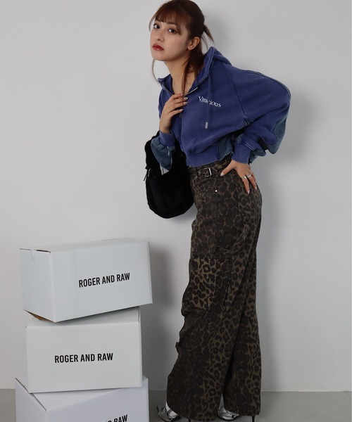 ROGER AND RAW ショート丈ベロアワッペントップス ROGER AND RAW ショート丈ベロアワッペントップス