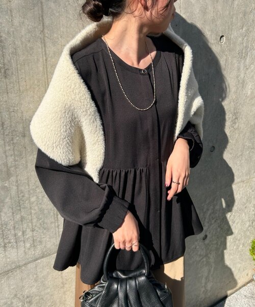 Jena espace merveilleux（ジェナ エスパスメルヴェイユ） ブラウス