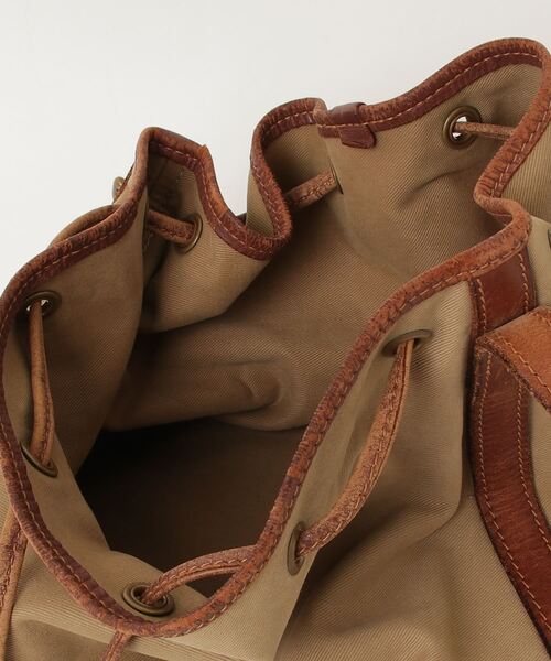 Brady ショルダーバッグ　ベージュ BRADY（ブレディ） ワンポイントショルダーバッグ - ベージュ