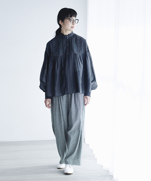 ブラウス シャツ 「natural by clip」エンブロイダリーブラウス レディースの画像