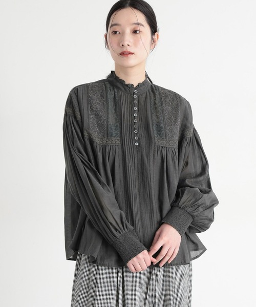 ブラウス シャツ 「natural by clip」エンブロイダリーブラウス レディースの画像