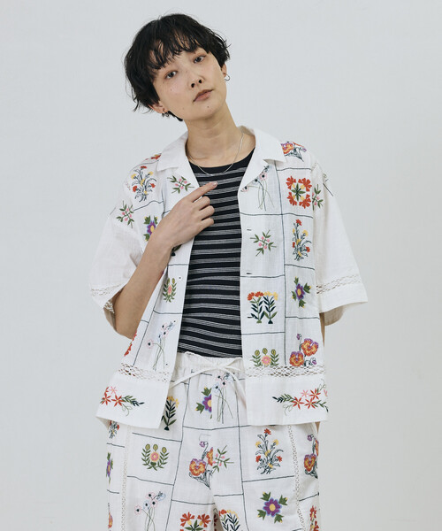 【新品・タグ付き】定価16,500円 Freada 刺繍ブラウス 長袖 白 F Freada（フリーダ） ブラウス シャツ 夏 半袖 パッチワーク花刺繍