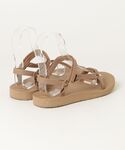 「Teva」 フラットサンダル 24 ベージュ...の詳細画像1