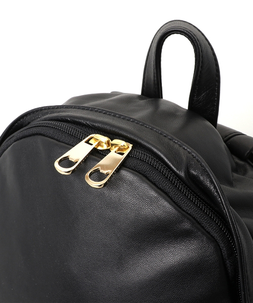 美品 tsumori chisato リュックサック レザー ブラック tsumori chisato CARRY デイバック リュック ライトラム