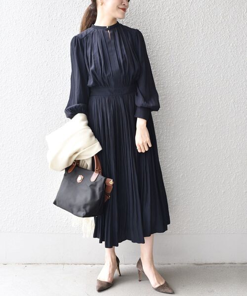 美品✨️SHIPS〈洗える〉プリーツワンピース ネイビー パール 38 SHIPS（シップス） ワンピース 〈手洗い可能〉ドットソリッドプリーツ