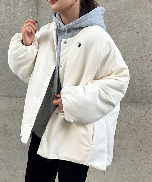 【U.S. POLO ASSN.】ワンポイント刺繍ノーカラー中綿ブルゾン U.S. POLO ASSN.（ユーエスポロアッスン） ダウンコート ダウン