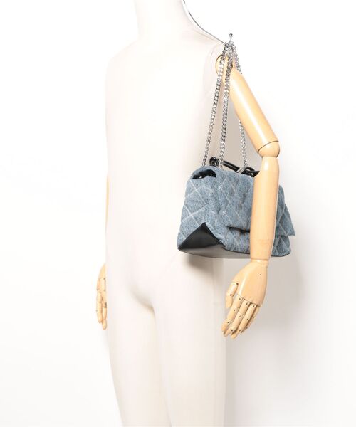 ショルダーバッグ・ポシェット Marc Jacobs THE QUILTED DENIM DUAL CONVERTIBLE SHOULDER BAG Marc Jacobs Dual Quilted Denim Shoulder Bag | Neiman Marcus